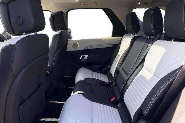 Used Land Rover Discovery 2025 for sale - 74764236: Photo 4