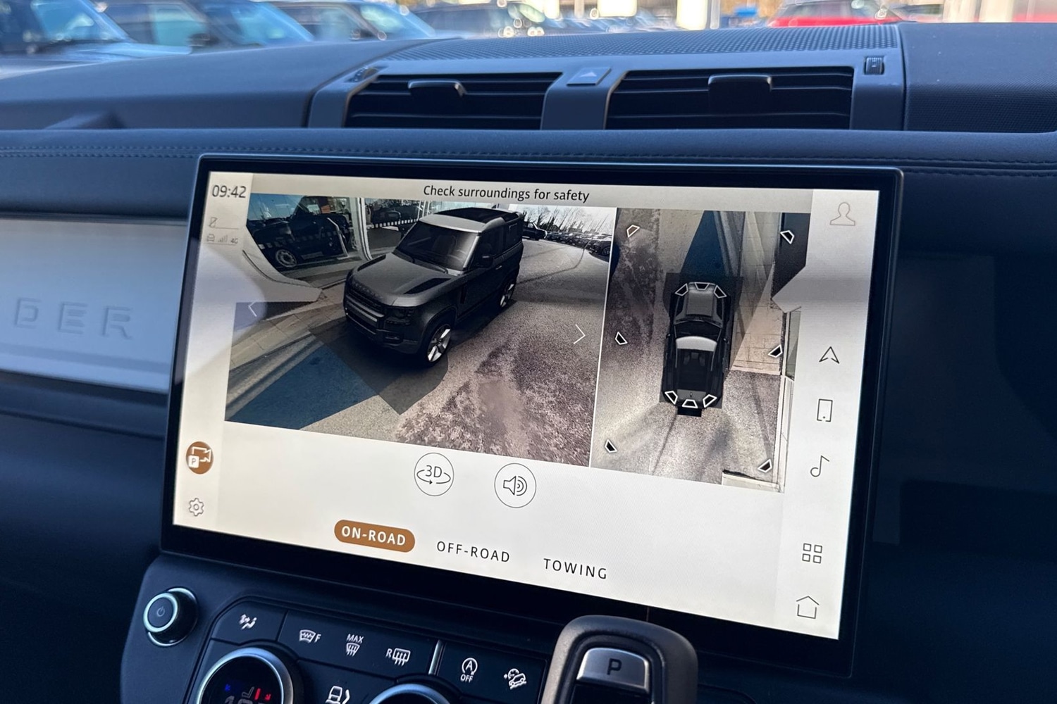 Used Land Rover Defender 2025 for sale - 76697651: Photo 13