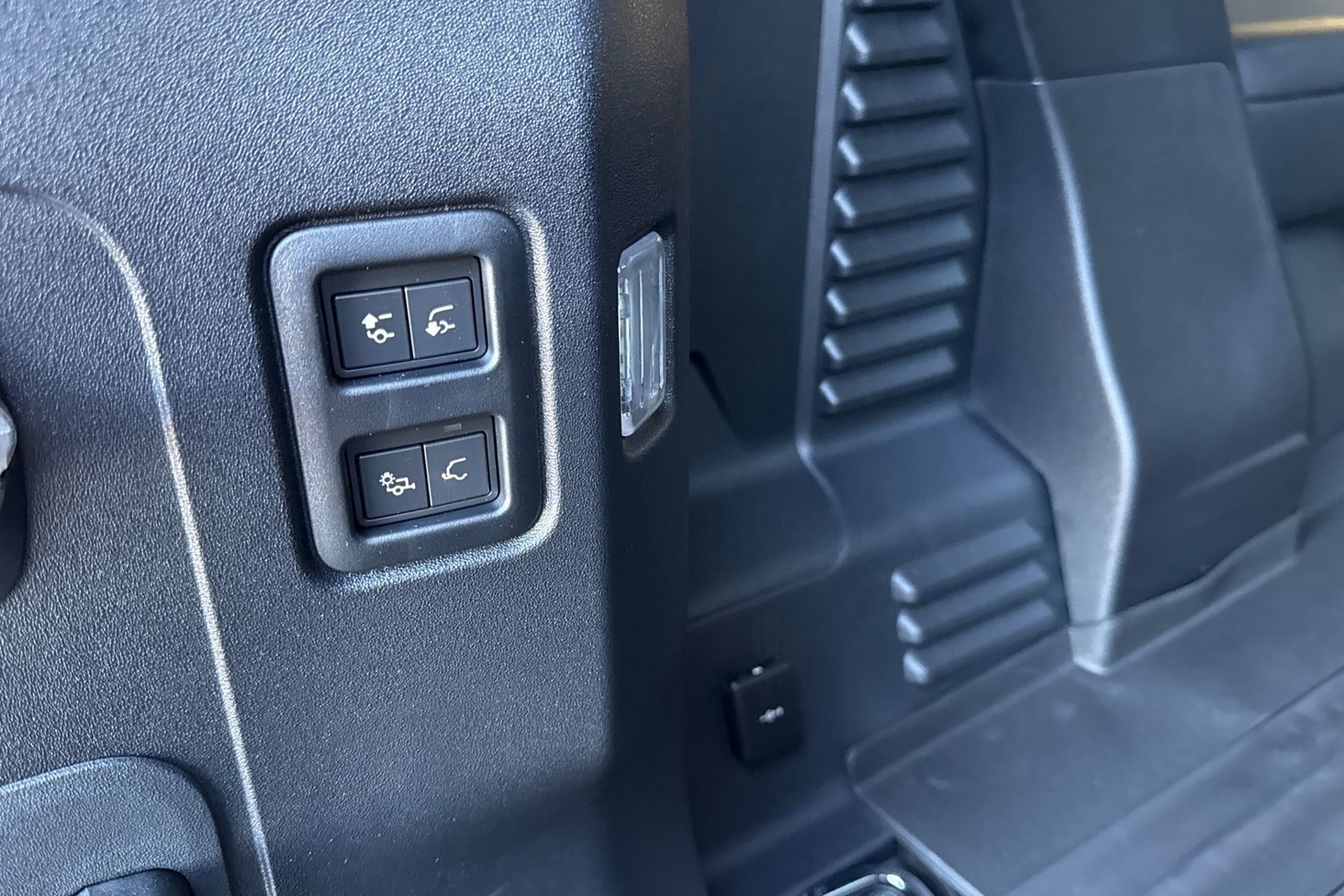 Used Land Rover Defender 2025 for sale - 76697651: Photo 28