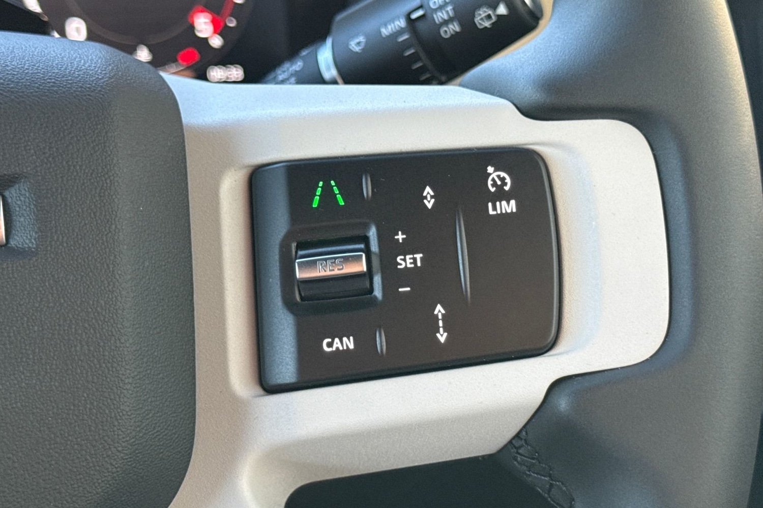 Used Land Rover Defender 2025 for sale - 76697651: Photo 35