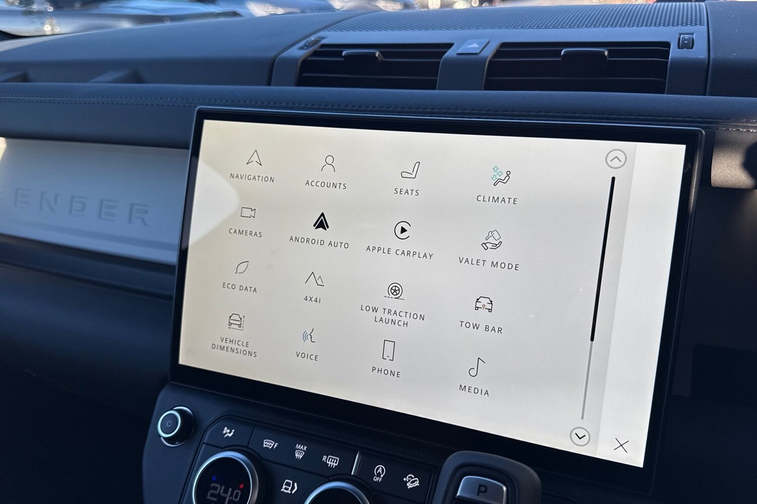 Used Land Rover Defender 2025 for sale - 76697651: Photo 37