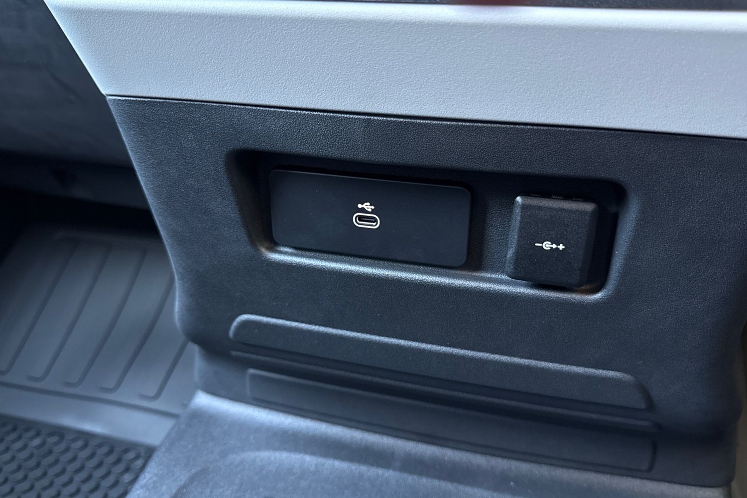 Used Land Rover Defender 2025 for sale - 76697651: Photo 46