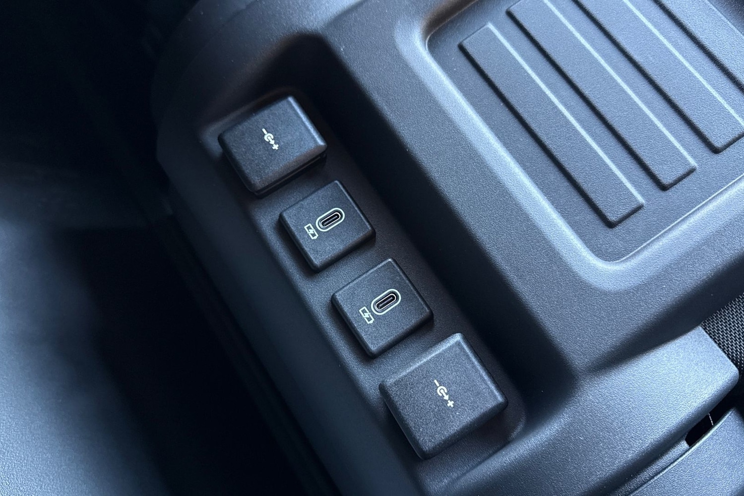 Used Land Rover Defender 2025 for sale - 76697651: Photo 49