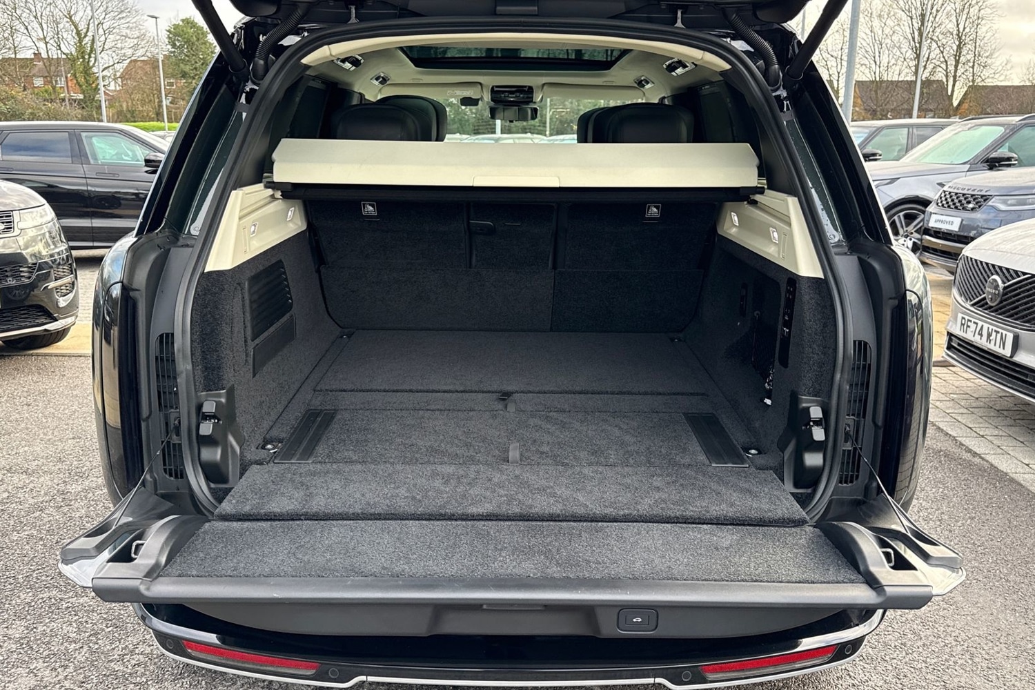 Used Land Rover Range Rover 2024 for sale - 76916333: Photo 11