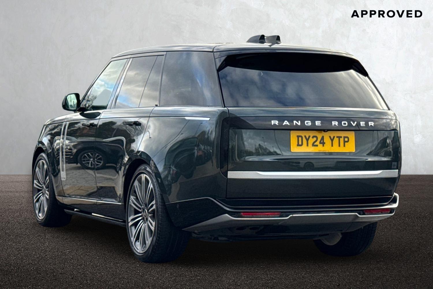 Used Land Rover Range Rover 2024 for sale - 76916333: Photo 2