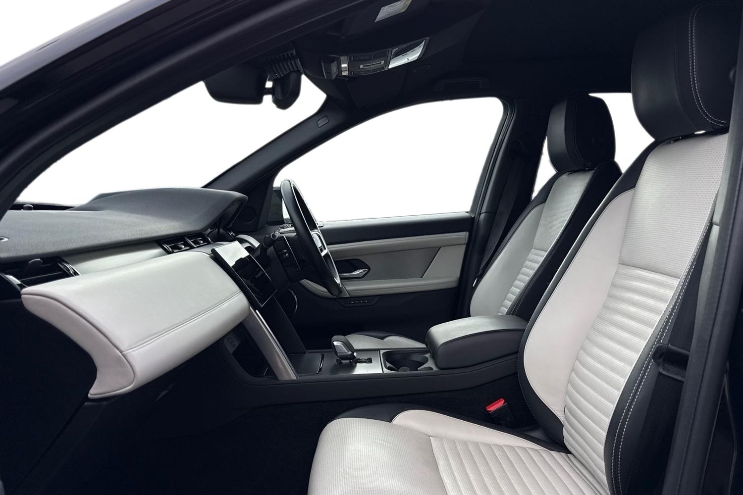 Used Land Rover Discovery Sport 2024 for sale - 76460946: Photo 3