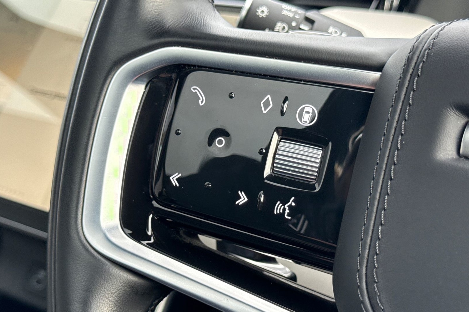 Used Land Rover Discovery Sport 2024 for sale - 76460946: Photo 35