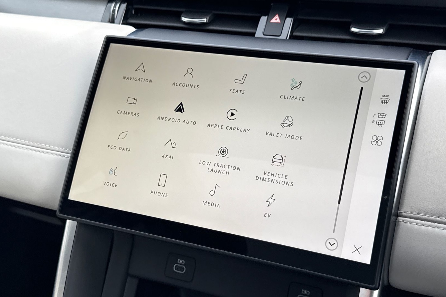 Used Land Rover Discovery Sport 2024 for sale - 76460946: Photo 37