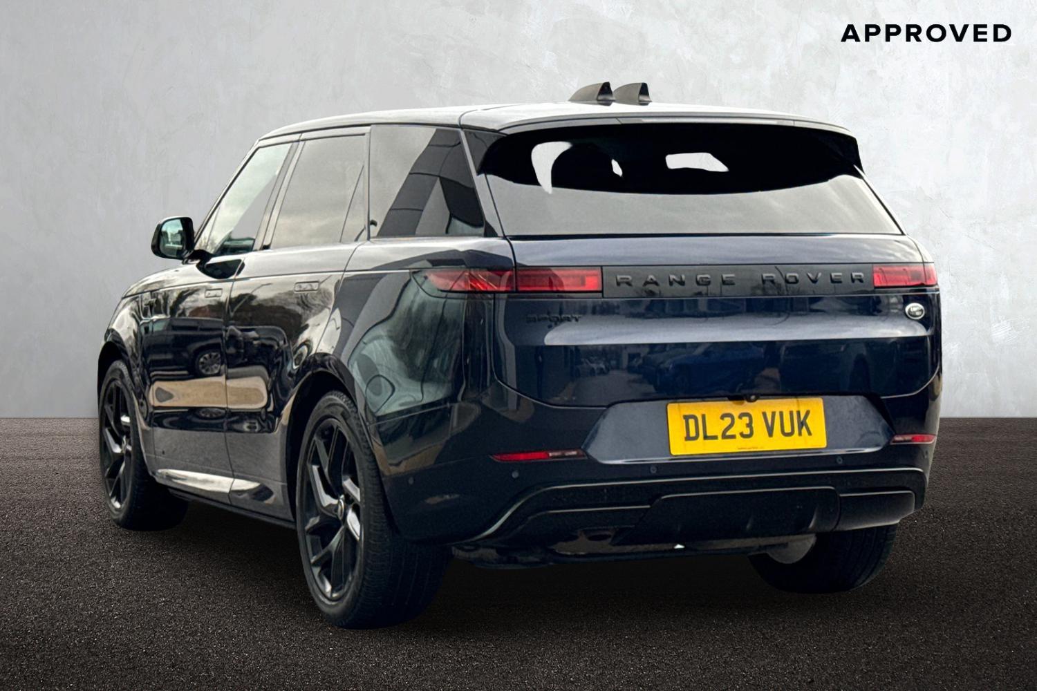 Used Land Rover Range Rover Sport 2023 for sale - 76985291: Photo 2