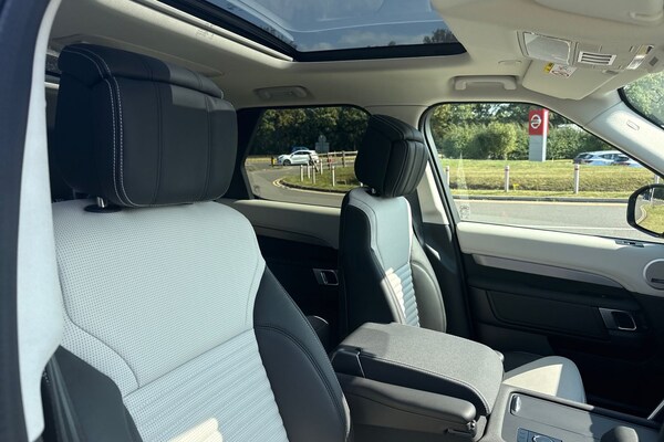 Used Land Rover Discovery 2025 for sale - 75536418: Photo 10
