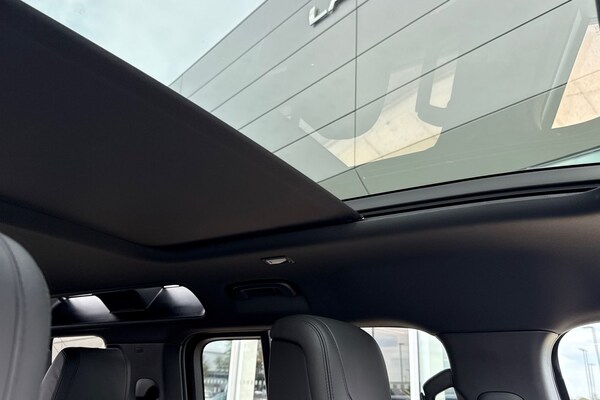 Used Land Rover Defender 110 2024 for sale - 76128550: Photo 22