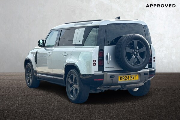 Used Land Rover Defender 110 2024 for sale - 76128550: Photo 2