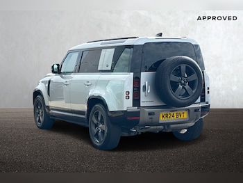 Used Land Rover Defender 110 2024 for sale - 76128550: Photo 2