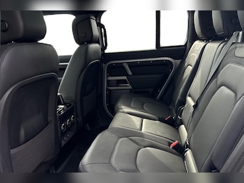 Used Land Rover Defender 110 2024 for sale - 76128550: Photo 4