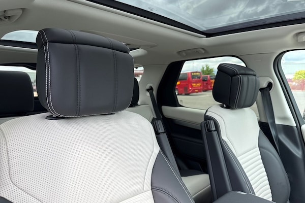 Used Land Rover Discovery 2025 for sale - 75787418: Photo 10