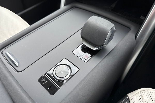 Used Land Rover Discovery 2025 for sale - 75787418: Photo 16