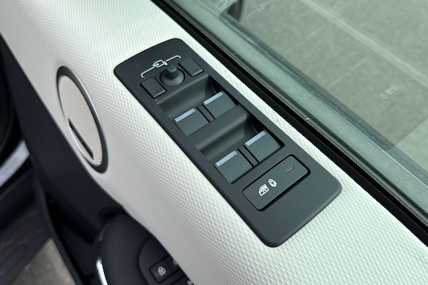 Used Land Rover Discovery 2025 for sale - 75787418: Photo 22