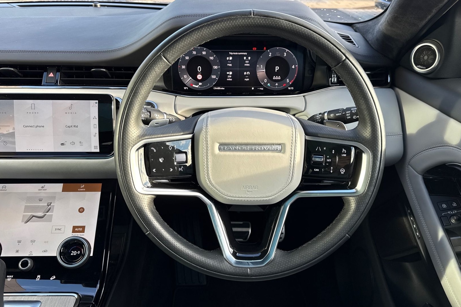 Used Land Rover Range Rover Evoque 2023 for sale - 76364597: Photo 16