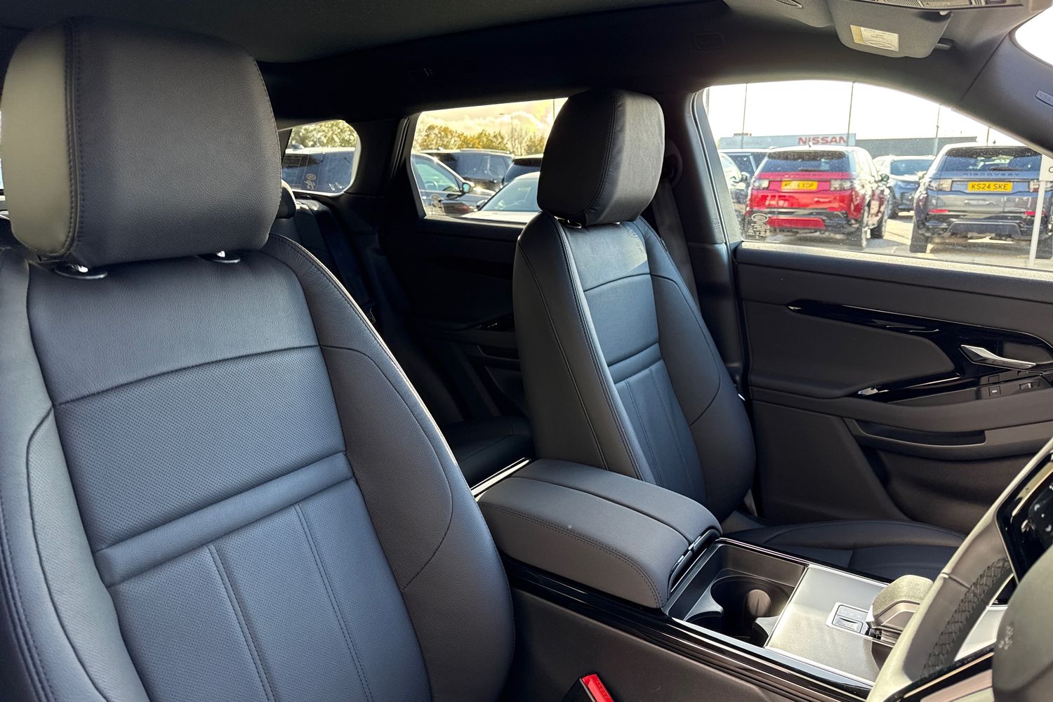 Used Land Rover Range Rover Evoque 2025 for sale - 76274590: Photo 10