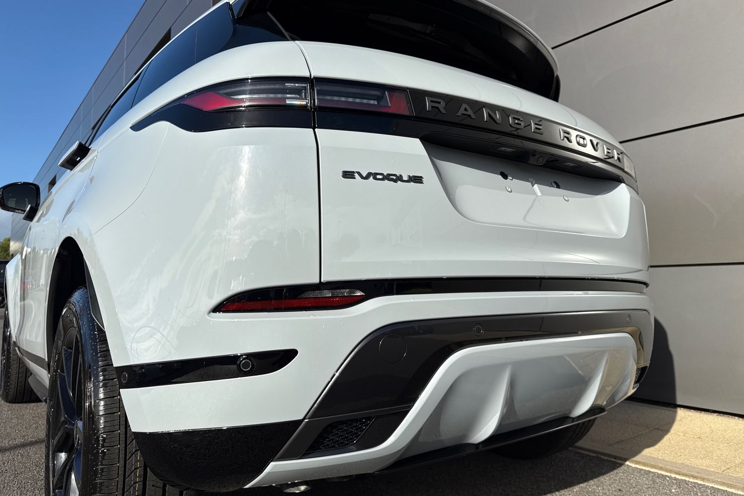 Used Land Rover Range Rover Evoque 2025 for sale - 76274590: Photo 32