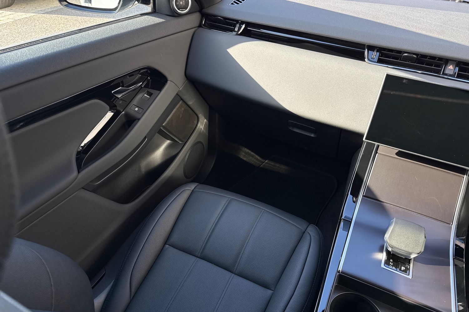 Used Land Rover Range Rover Evoque 2025 for sale - 76274590: Photo 40