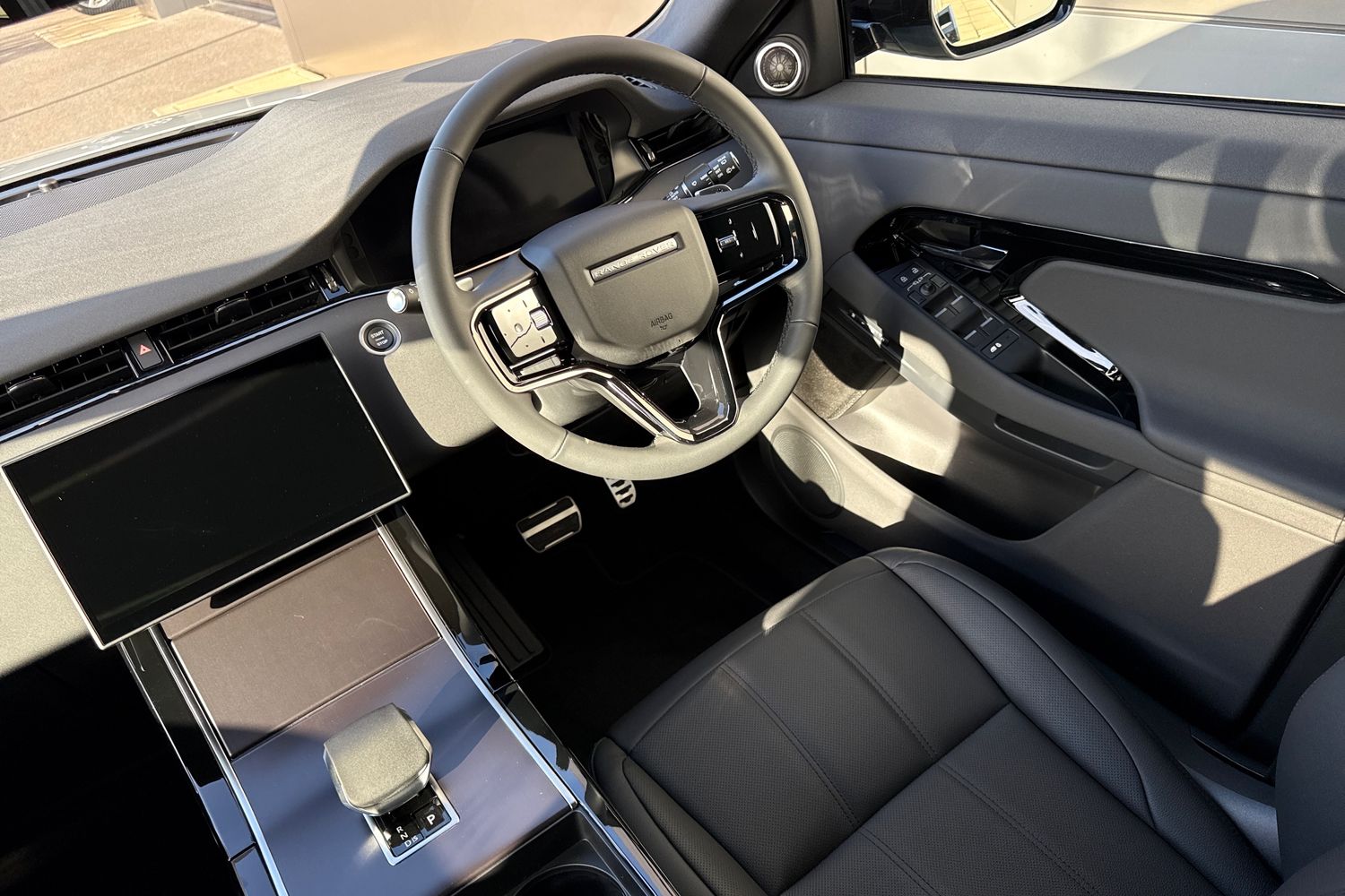 Used Land Rover Range Rover Evoque 2025 for sale - 76274590: Photo 41