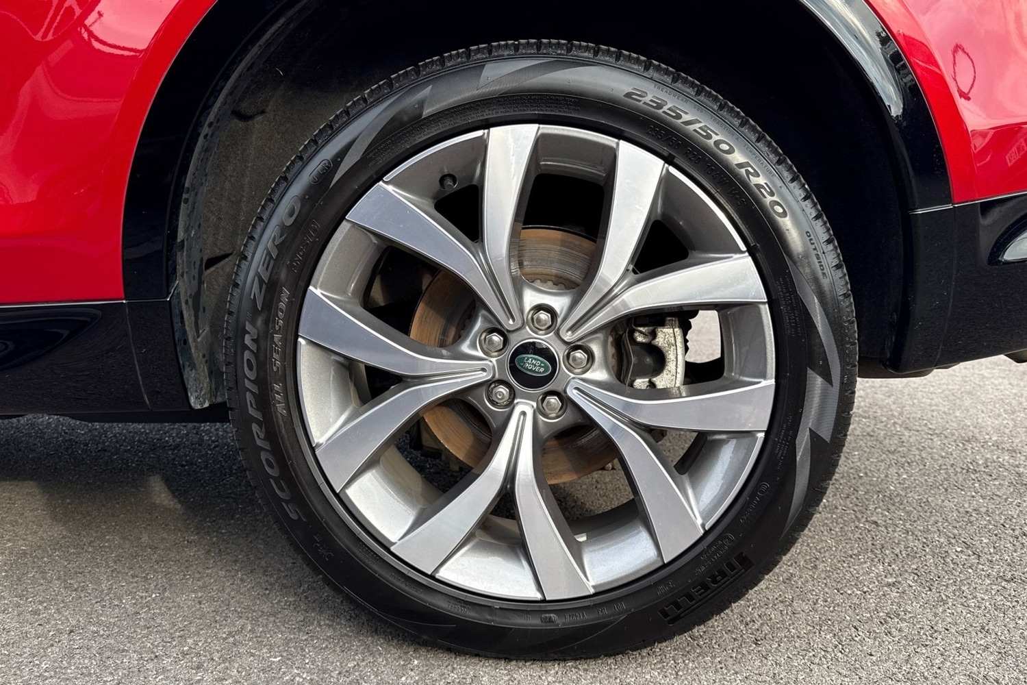 Used Land Rover Discovery Sport 2024 for sale - 76065334: Photo 32