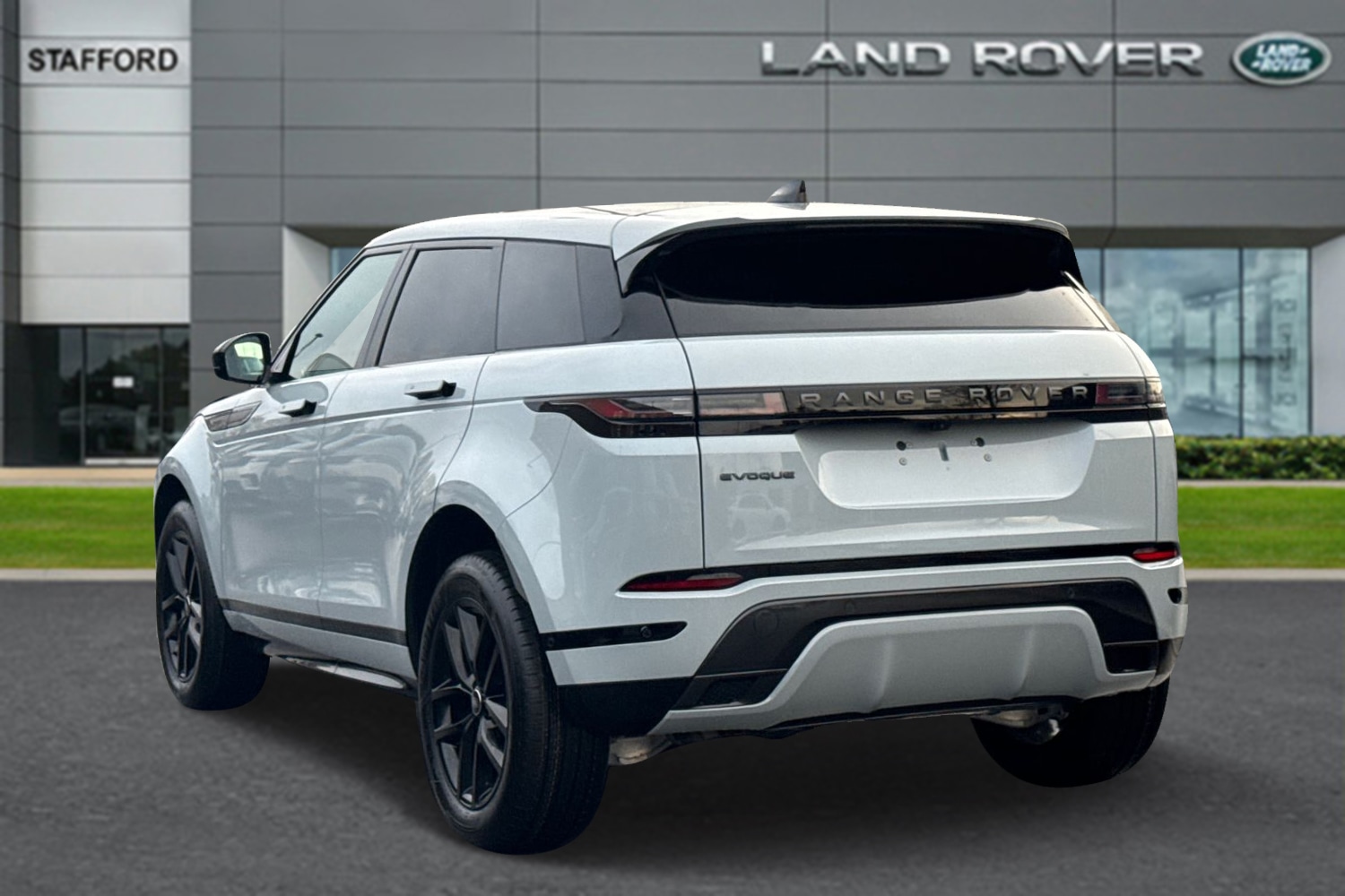 Used Land Rover Range Rover Evoque 2026 for sale - 77779625: Photo 2