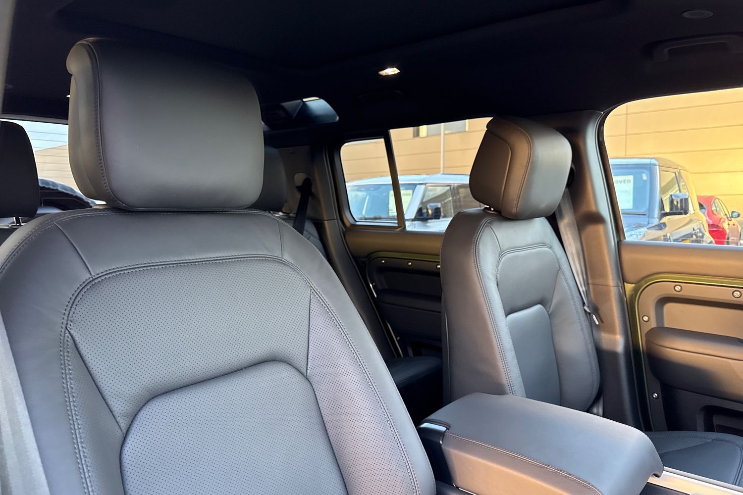 Used Land Rover Defender 110 2026 for sale - 78122406: Photo 10