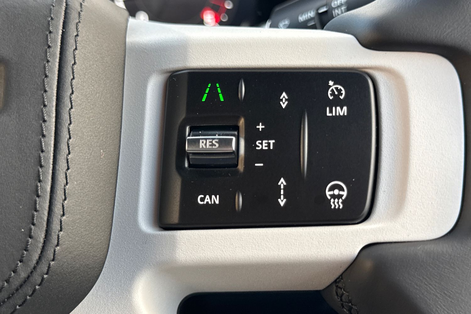 Used Land Rover Defender 110 2026 for sale - 78122406: Photo 18