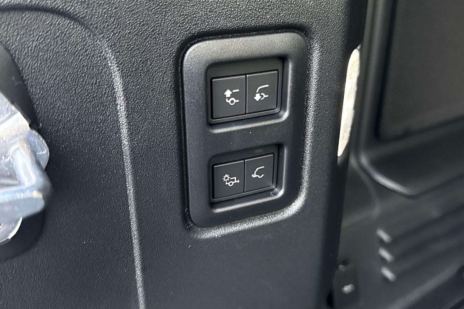 Used Land Rover Defender 110 2026 for sale - 78122406: Photo 25