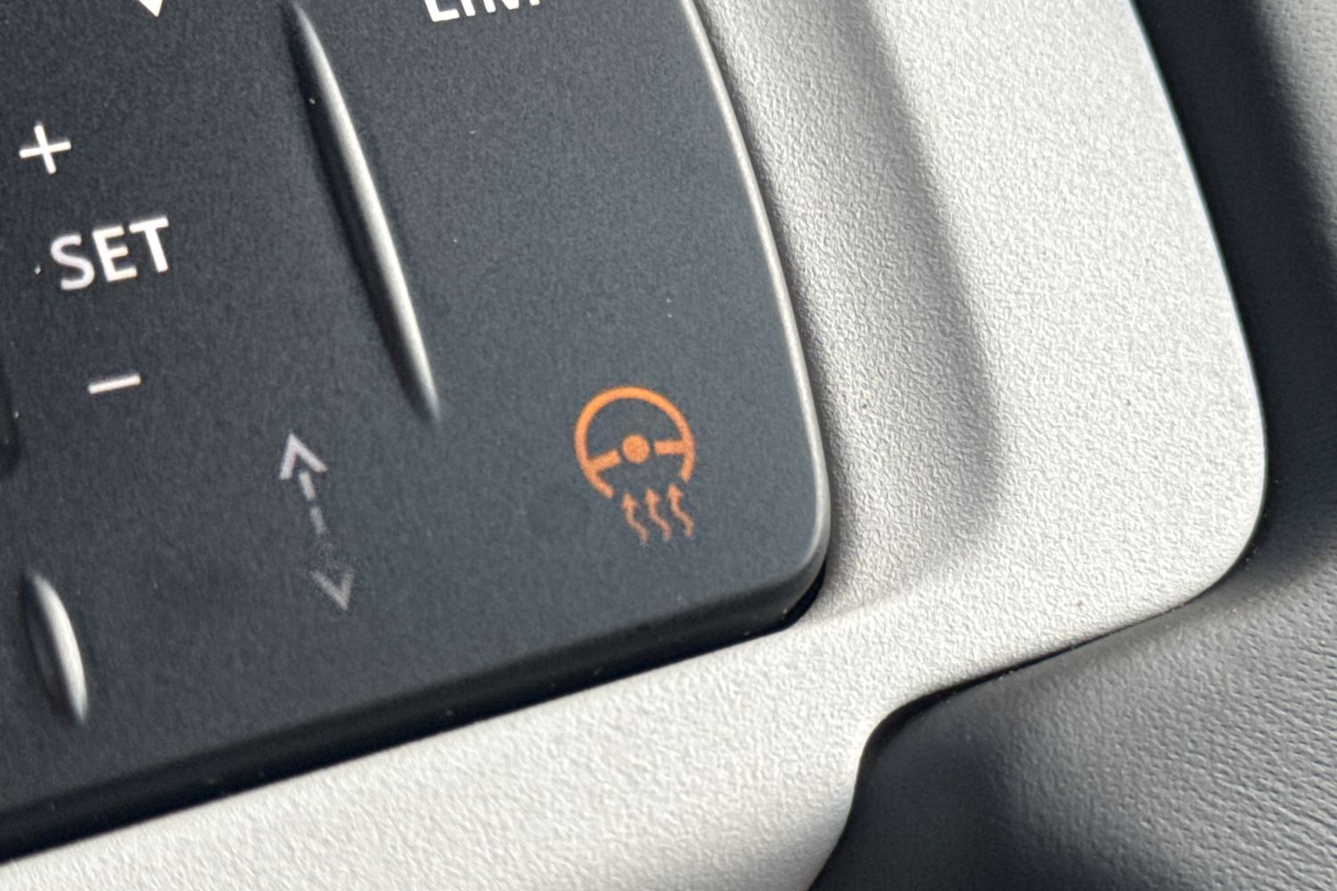 Used Land Rover Defender 110 2026 for sale - 78122406: Photo 31