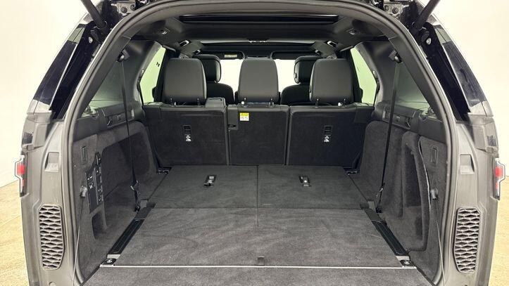 Used Land Rover Discovery 2024 for sale - 77719212: Photo 11