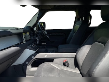 Used Land Rover Defender 90 2023 for sale - 79151758: Photo