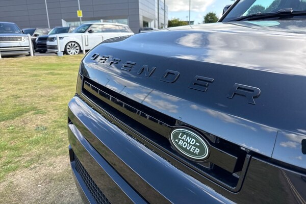 Used Land Rover Defender 110 2025 for sale - 75787728: Photo 21
