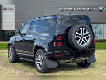 Used Land Rover Defender 110 2025 for sale - 75787728: Photo