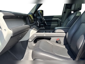 Used Land Rover Defender 110 2023 for sale - 75662582: Photo