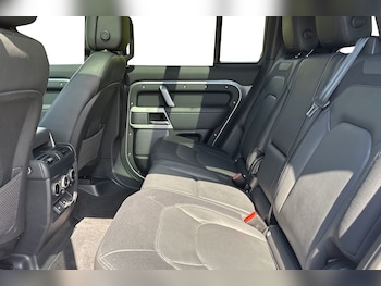 Used Land Rover Defender 110 2023 for sale - 75662582: Photo