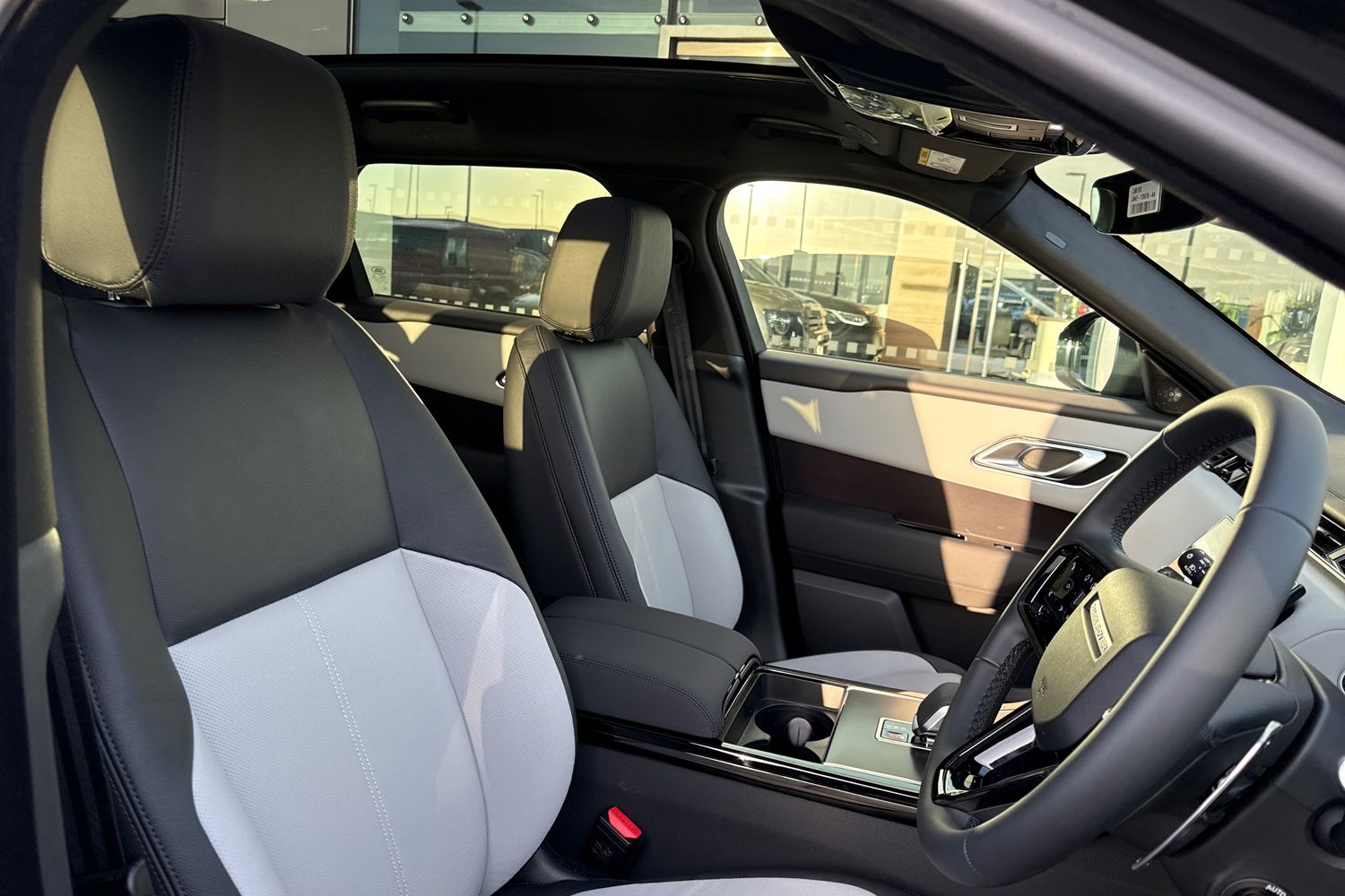 Used Land Rover Range Rover Velar 2026 for sale - 77348337: Photo 10