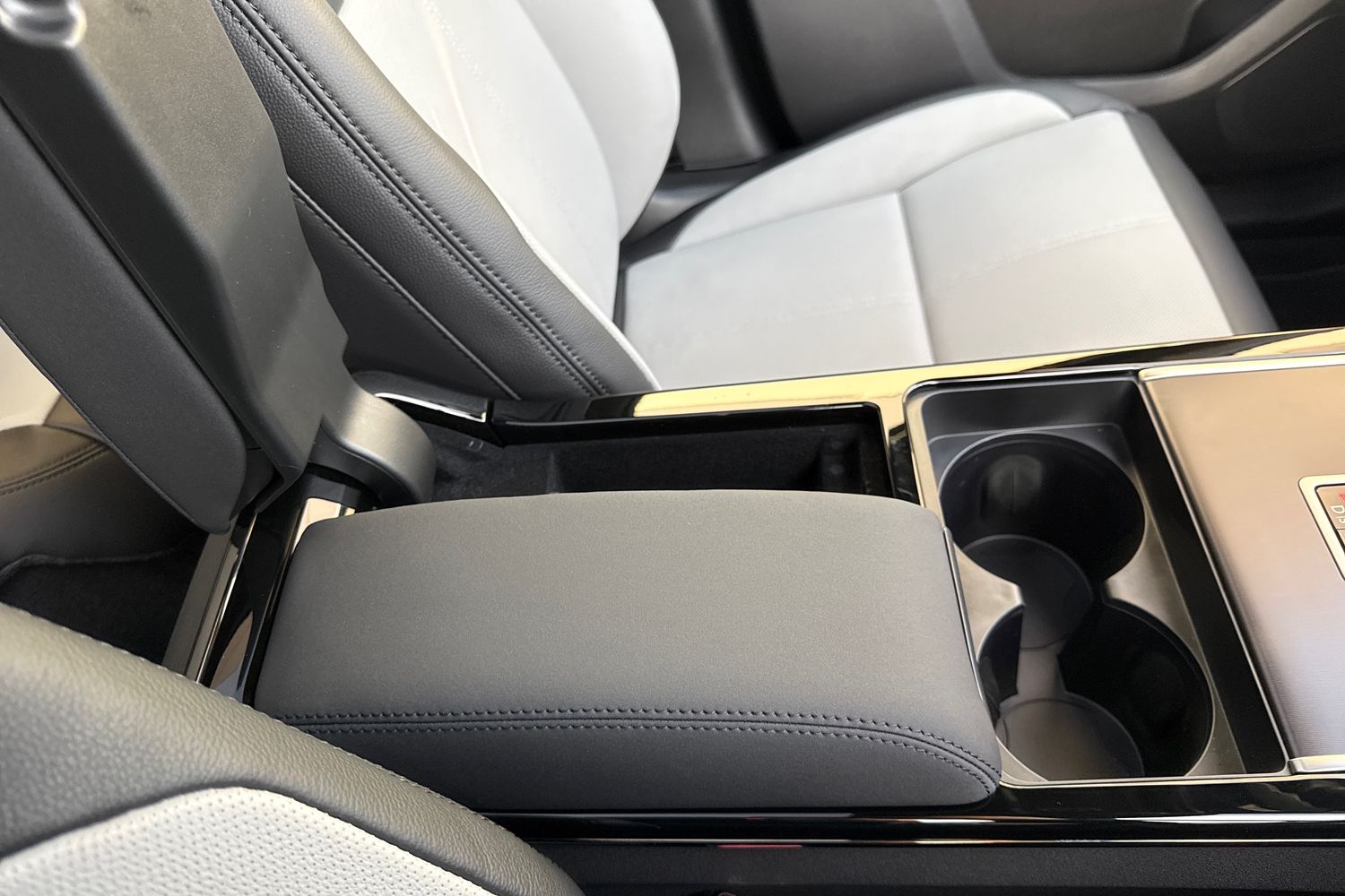 Used Land Rover Range Rover Velar 2026 for sale - 77348337: Photo 54