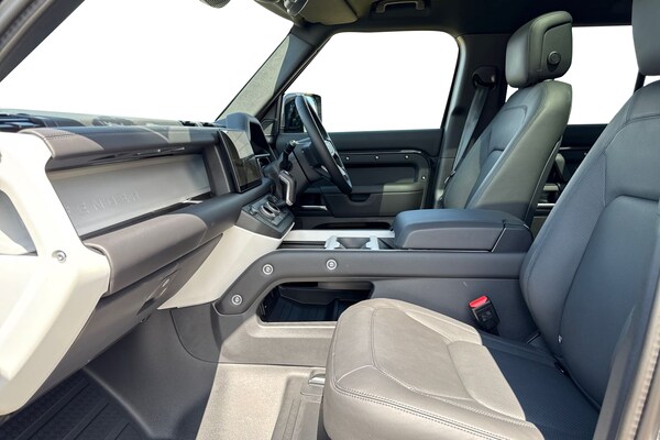 Used Land Rover Defender 110 2025 for sale - 75524925: Photo 3