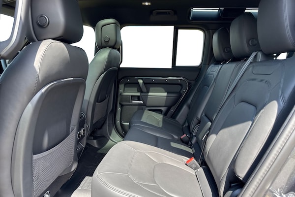 Used Land Rover Defender 110 2025 for sale - 75524925: Photo 4