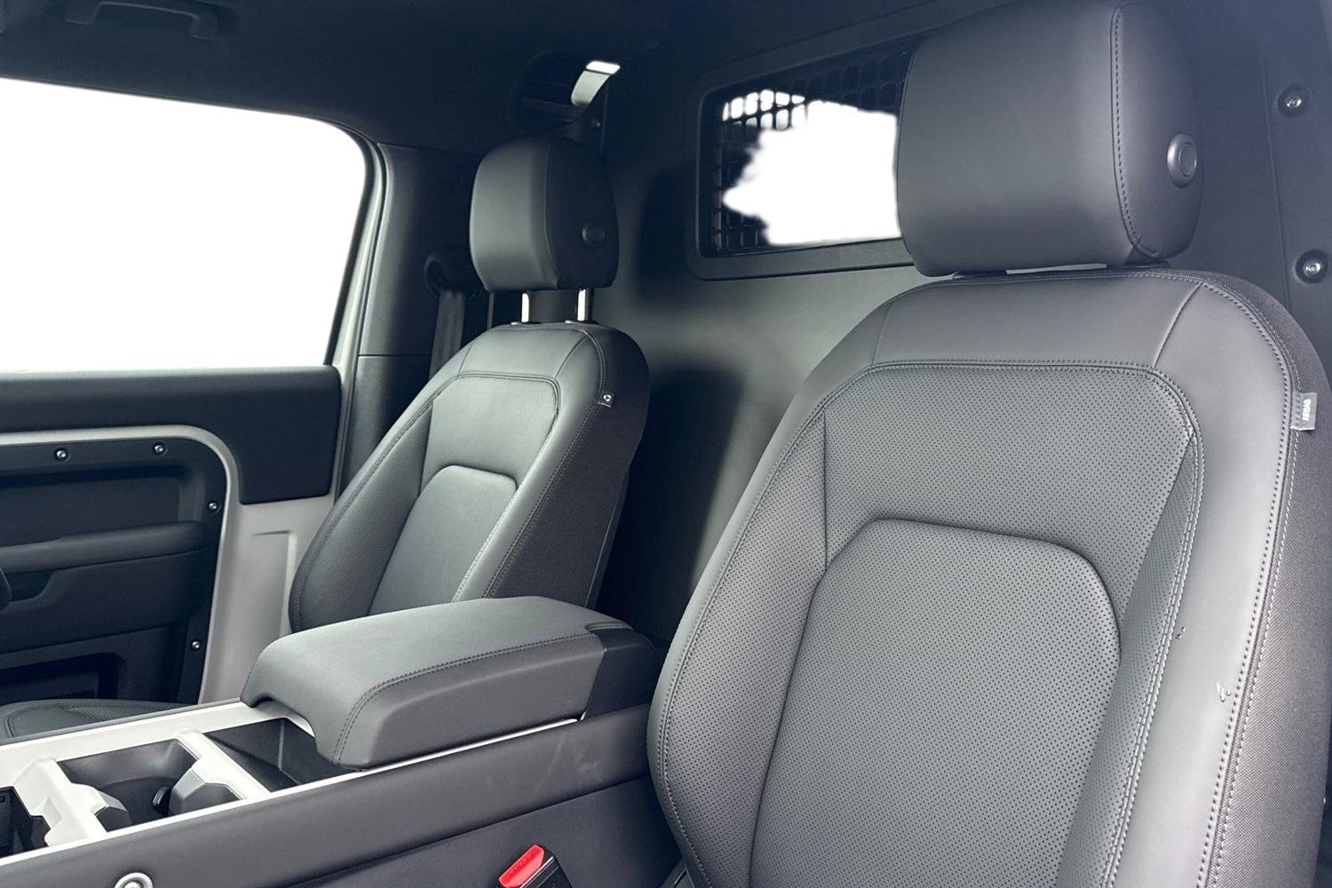 Used Land Rover Defender 2025 for sale - 77282258: Photo 4