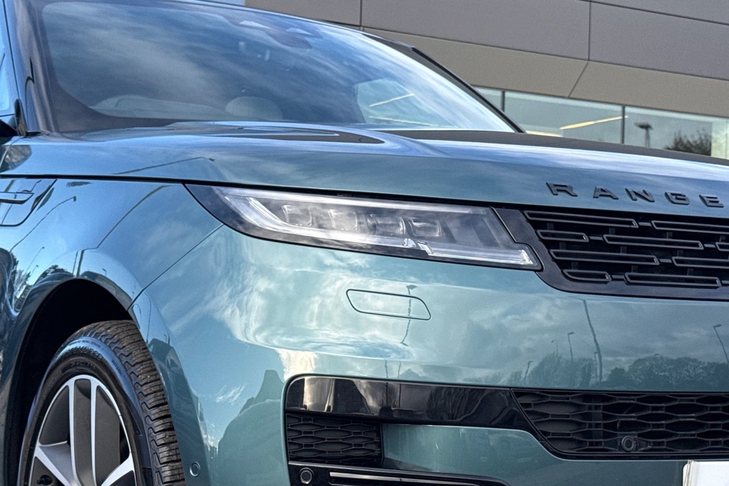 Used Land Rover Range Rover Sport 2024 for sale - 76636944: Photo 18