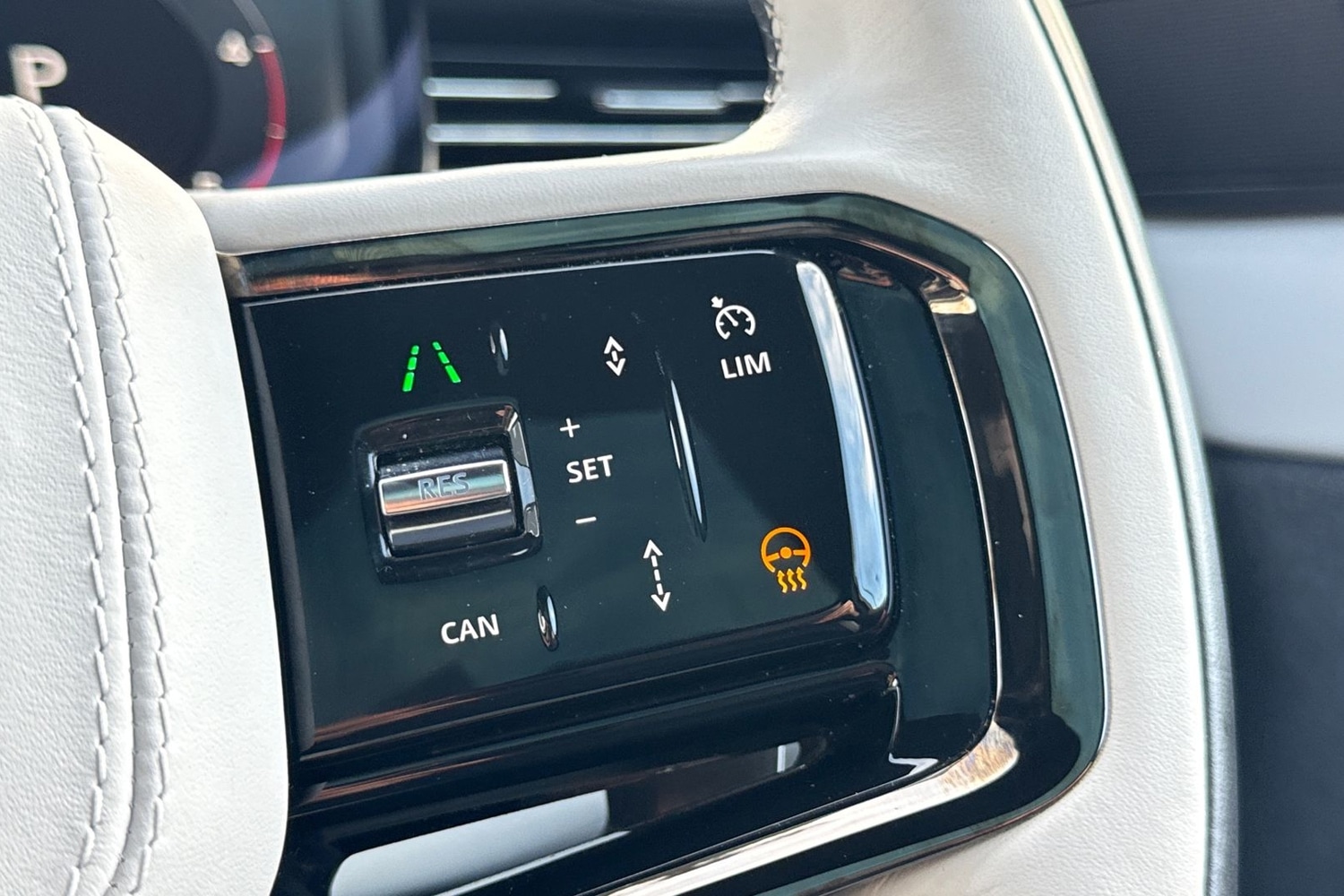 Used Land Rover Range Rover Sport 2024 for sale - 76636944: Photo 32