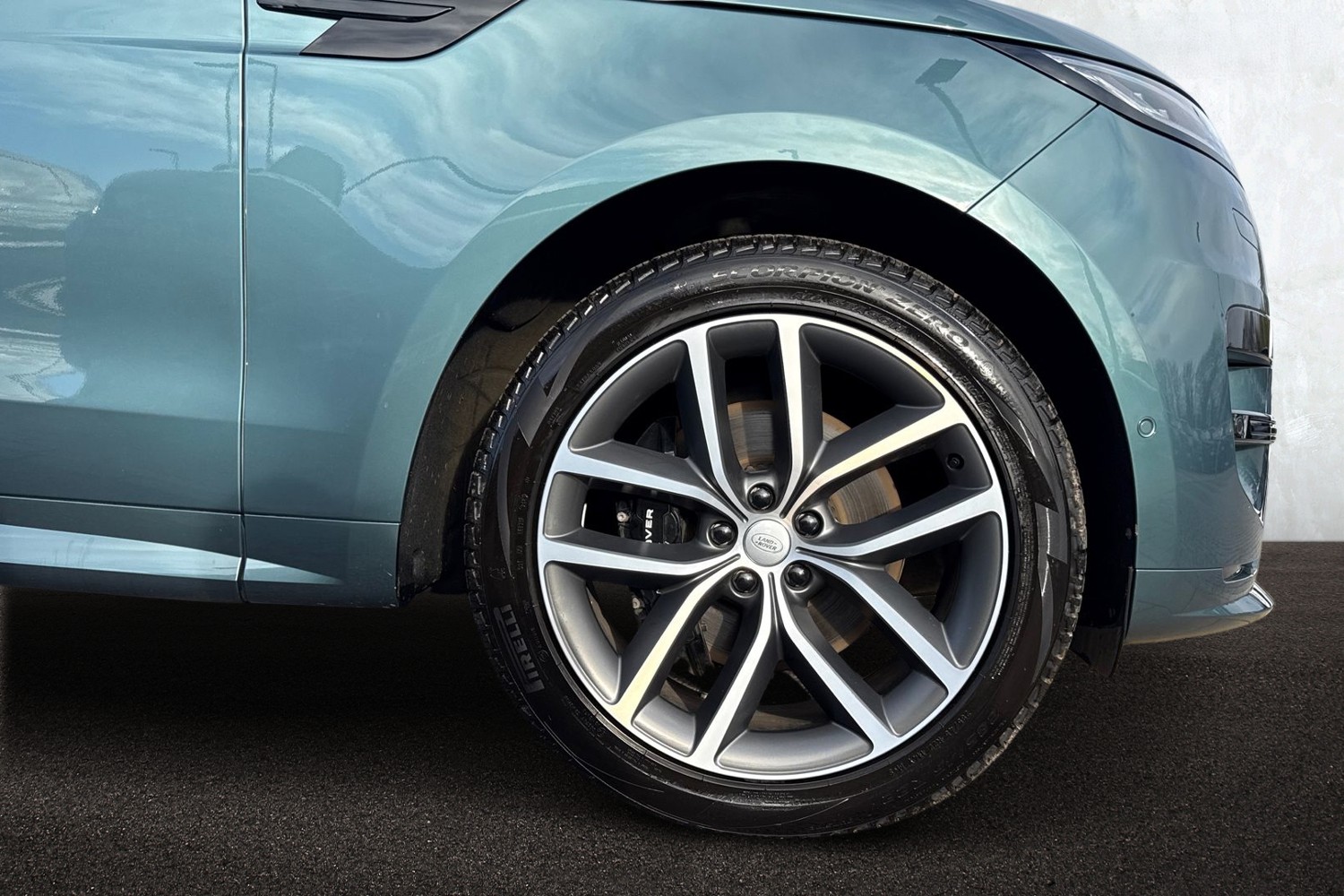 Used Land Rover Range Rover Sport 2024 for sale - 76636944: Photo 9