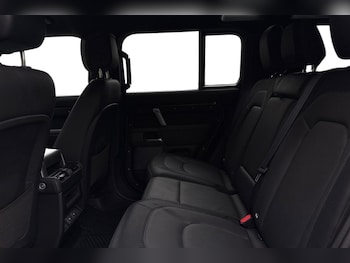 Used Land Rover Defender 110 2023 for sale - 79297515: Photo