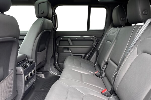 Used Land Rover Defender 110 2025 for sale - 75525086: Photo 4