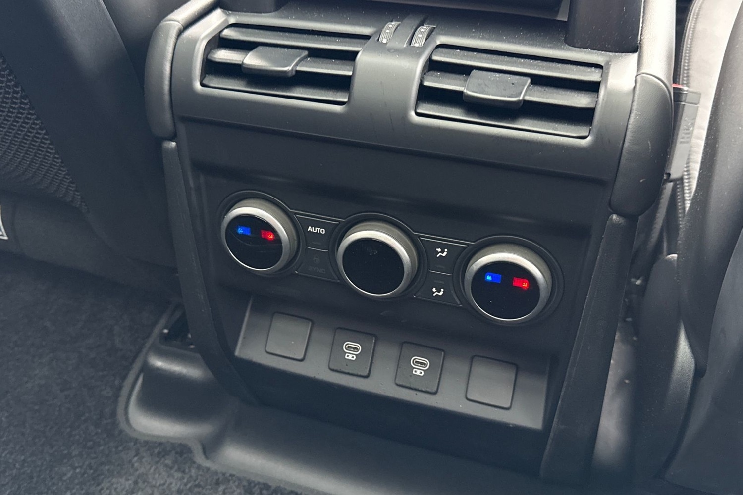 Used Land Rover Defender 2025 for sale - 77415347: Photo 19