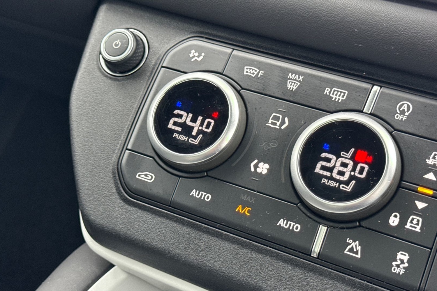 Used Land Rover Defender 2025 for sale - 77415347: Photo 23